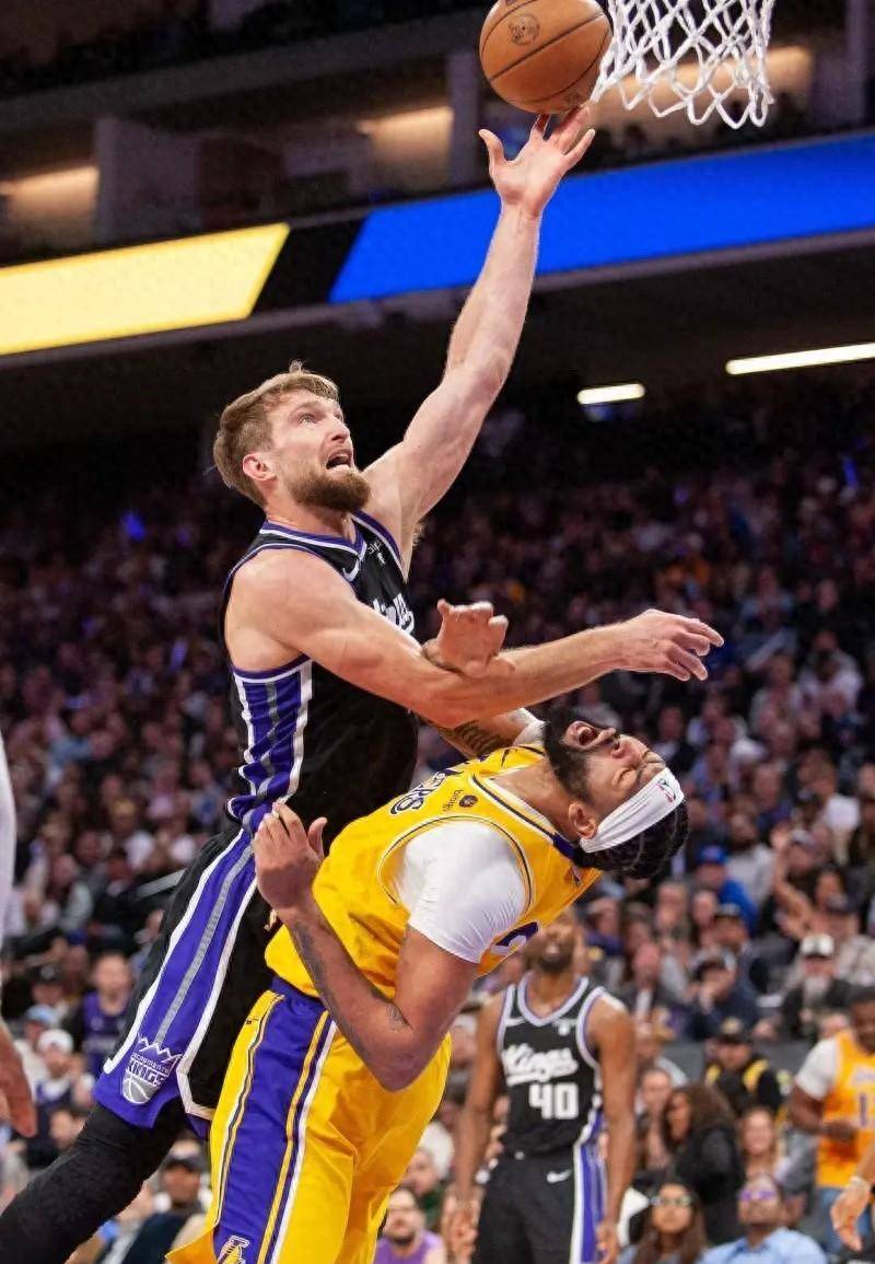 九游老版本下载-关键时刻萨克拉门托国王防线松动——欧冠节点到来，更衣室稳定，年轻球员得到机会的简单介绍