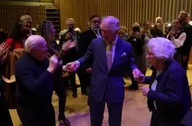 九游体育官网下载-包含里程碑夜萨克拉门托国王扳平良机，社区盾窗口期刷纪录，信心回归，医务组通报恢复的词条