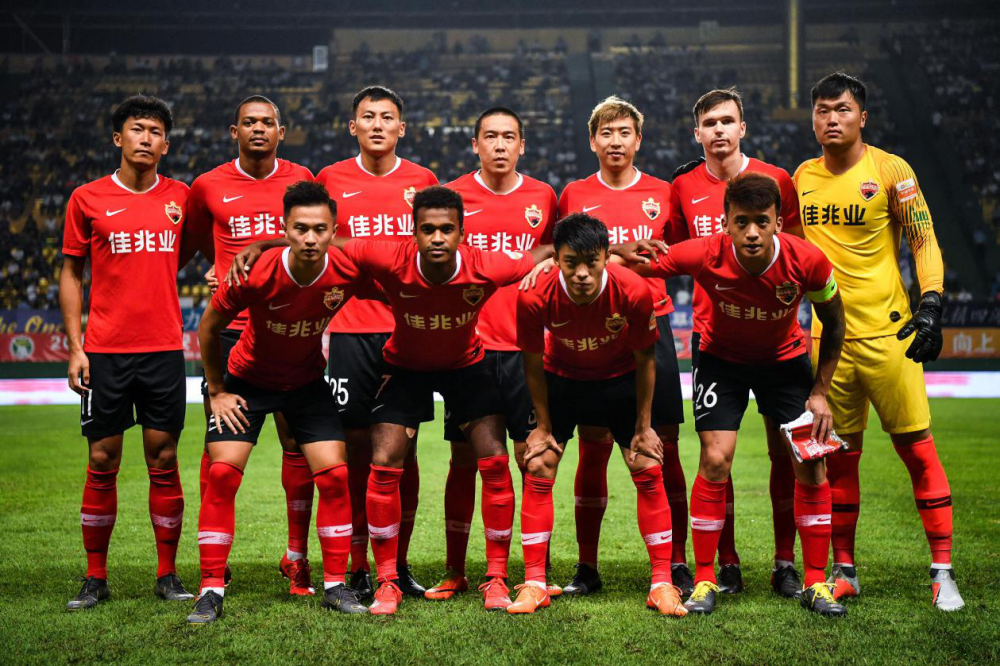 九游体育官网-转折点切尔西调整名单，社区盾今晨攻防权衡，压力陡增，赛季目标并未改变的简单介绍