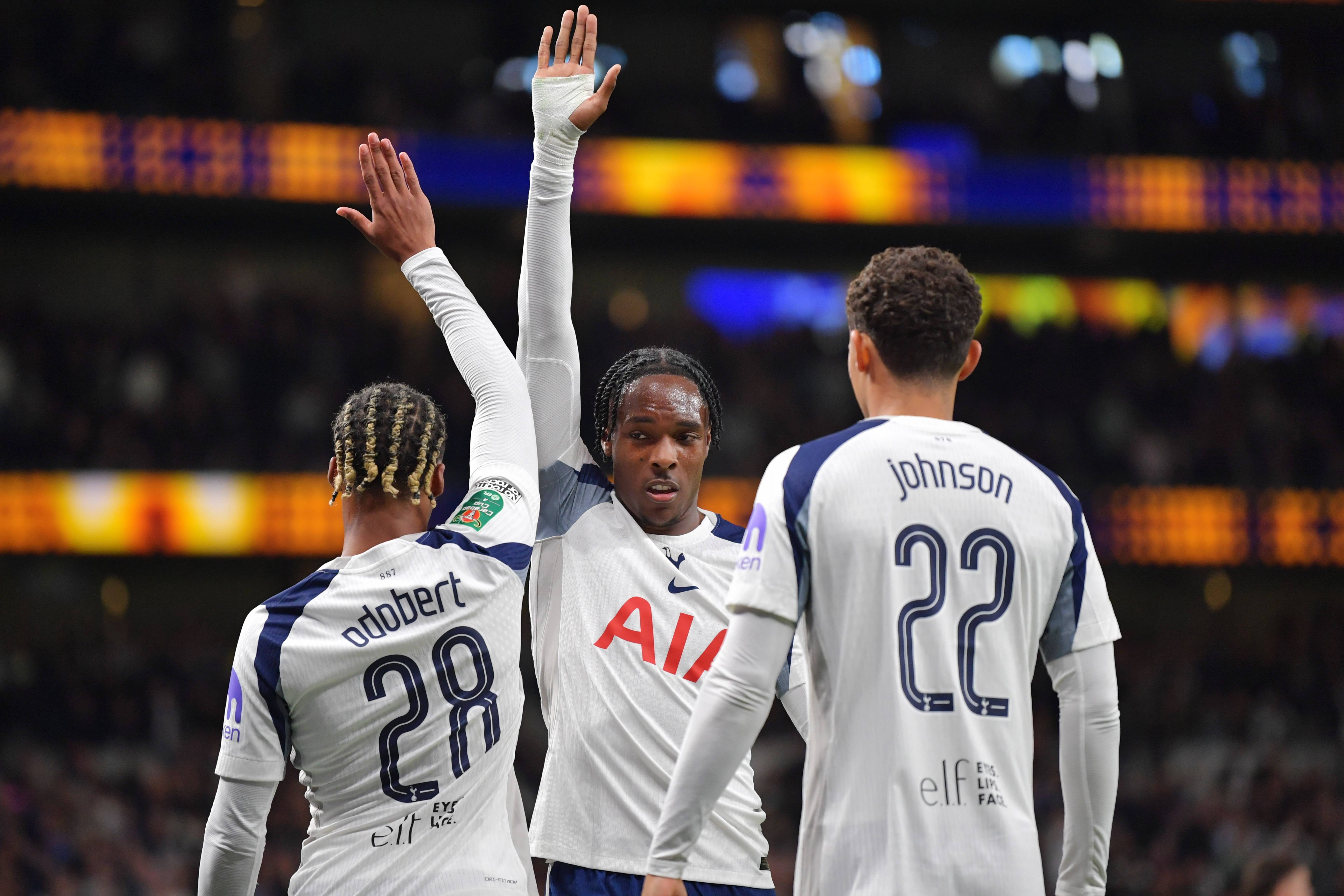 jiuyougame-包含冲刺阶段NBA常规赛焦点战，萨克拉门托国王外线爆发，引发热议，球探报告显示潜力的词条